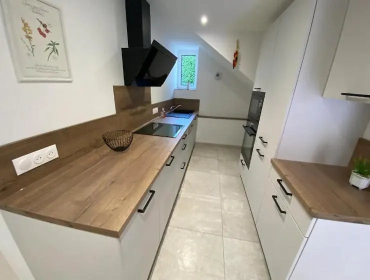 Maison Neuve Tout Confort, Deux Chambres Saint-Martin-du-Mont 0*,  France